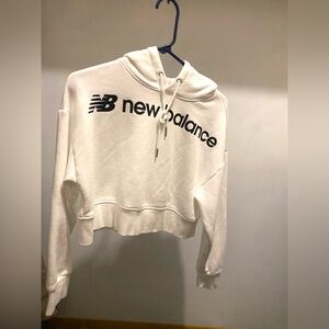 Cropped long sleeve, hooded sweatshirt, new balance, brand whites like new